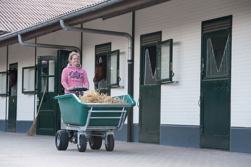 Kruiwagen paardenstal